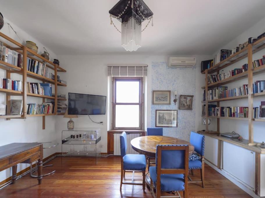 Ponte Milvio History Apartment Rom